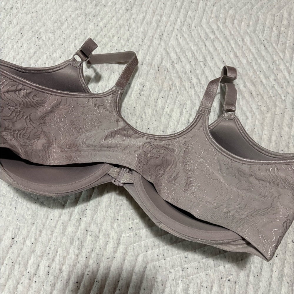 Bali Comfort Revolution Underwire Bra - Picture 2 of 3